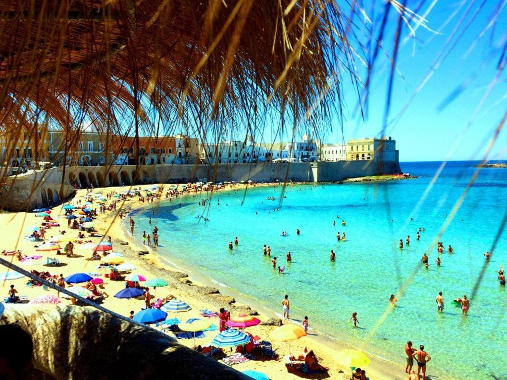 Minzoni Gallipoli sul mare e 130 mt dal centro Esterno foto