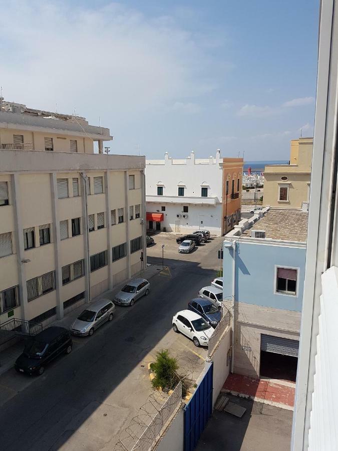 Minzoni Gallipoli sul mare e 130 mt dal centro Esterno foto